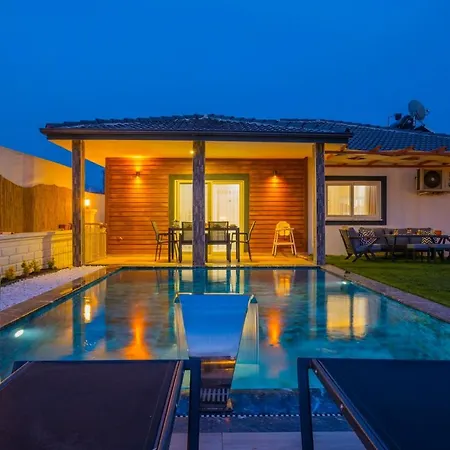 Conservative With Jacuzzi At By Solo